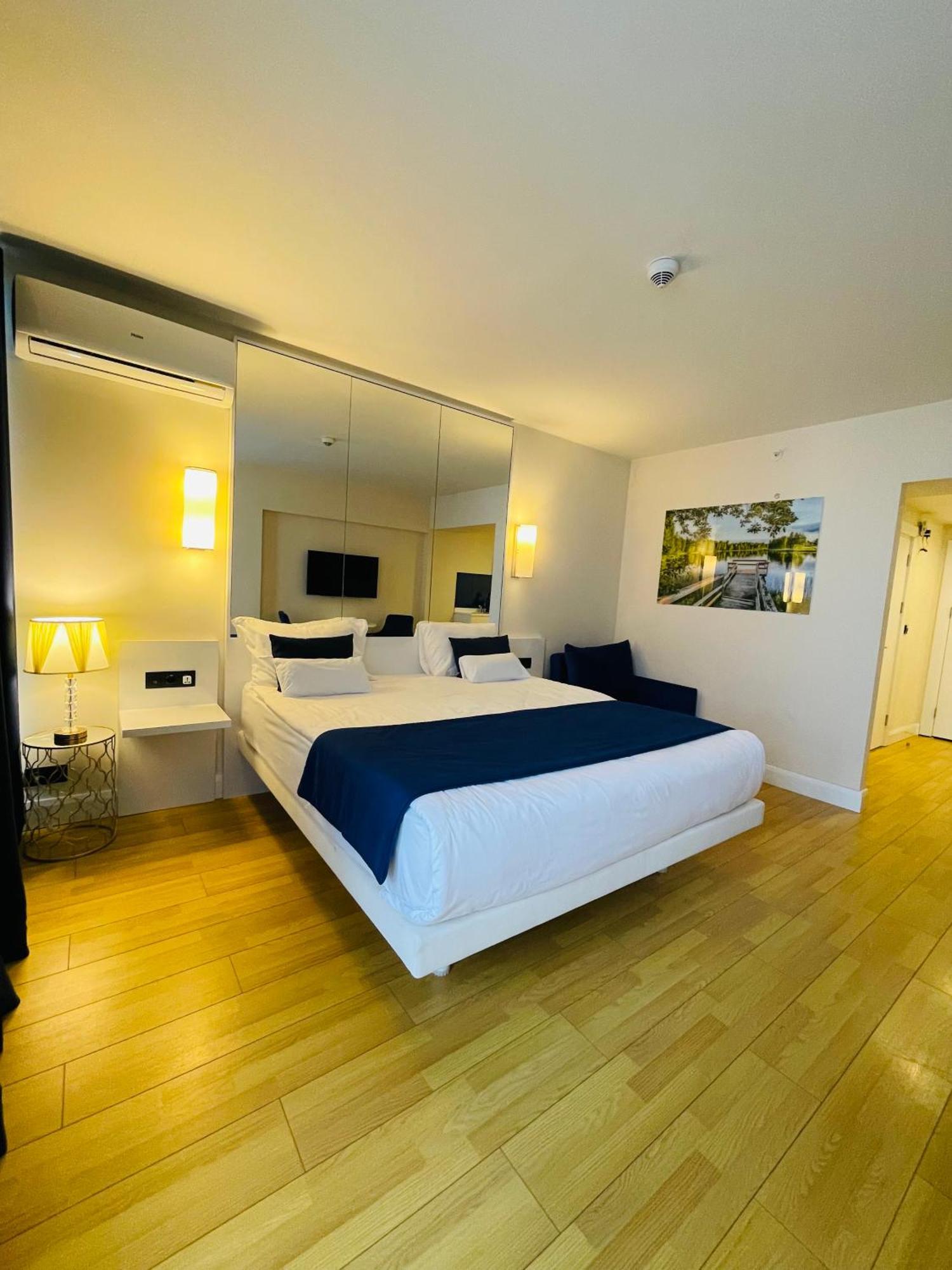 Hotel Batumi Floor40 Extérieur photo